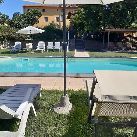 Agriturismo Poggio Al Tesoro Crespina Exteriér fotografie