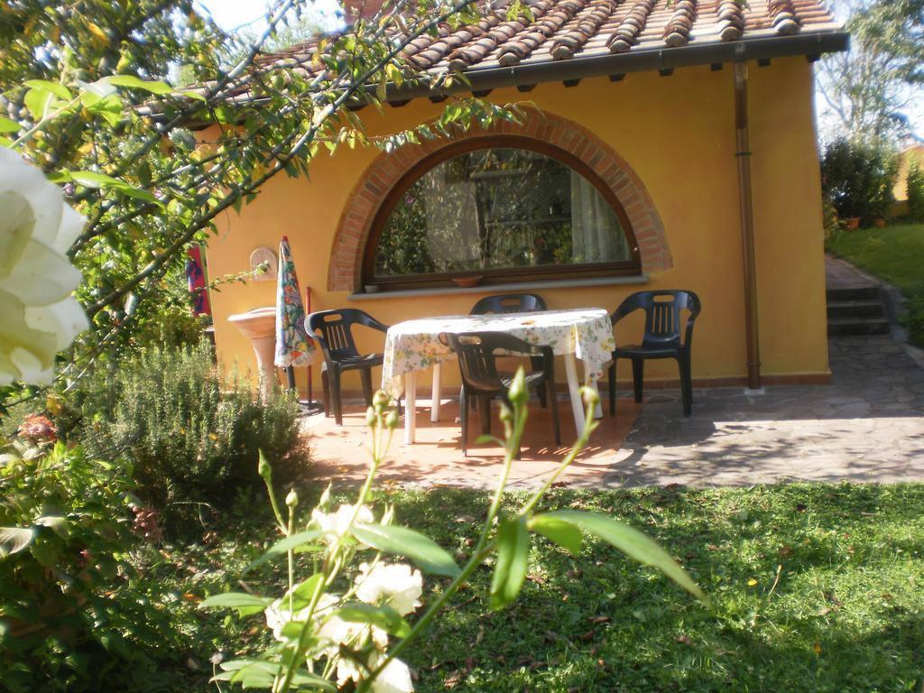 Agriturismo Poggio Al Tesoro Crespina Exteriér fotografie